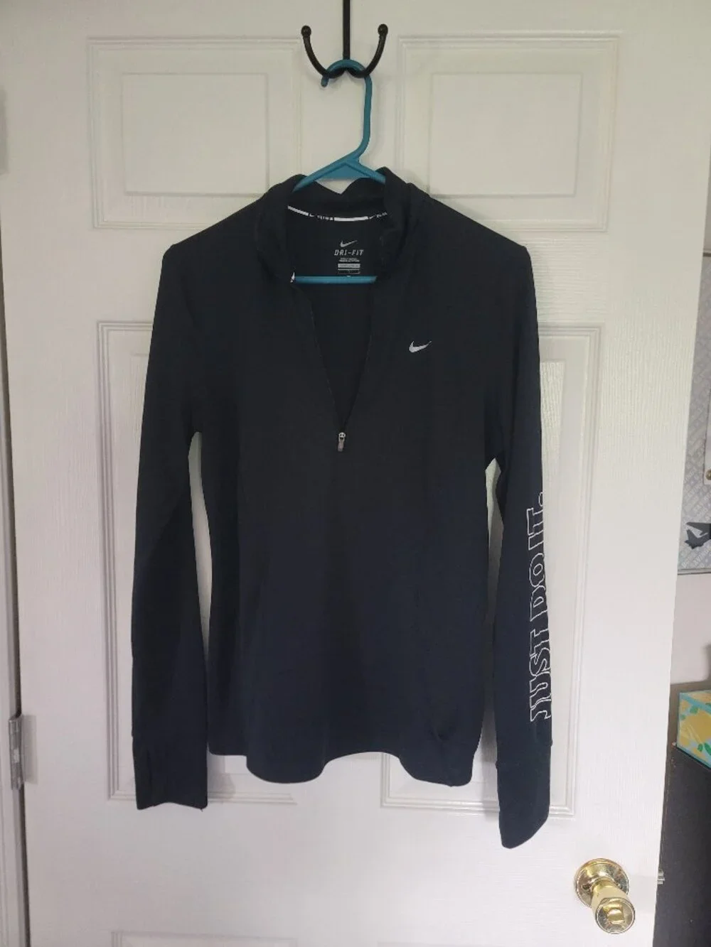 Womens black Nike Just Do It 1/4 zip pullover sweatshirt - size L
